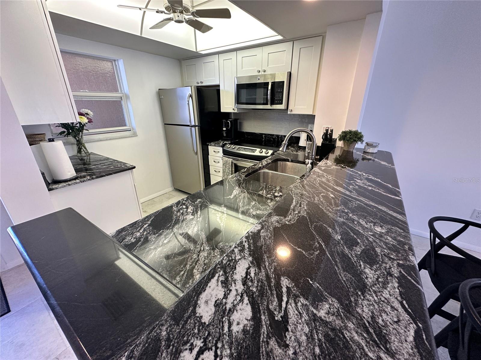 1300 N PORTOFINO DR #205, SARASOTA, FL, 34242