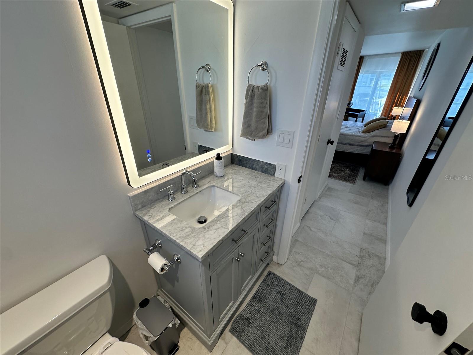 1300 N PORTOFINO DR #205, SARASOTA, FL, 34242