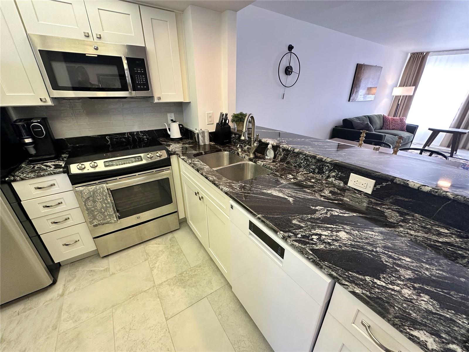 1300 N PORTOFINO DR #205, SARASOTA, FL, 34242