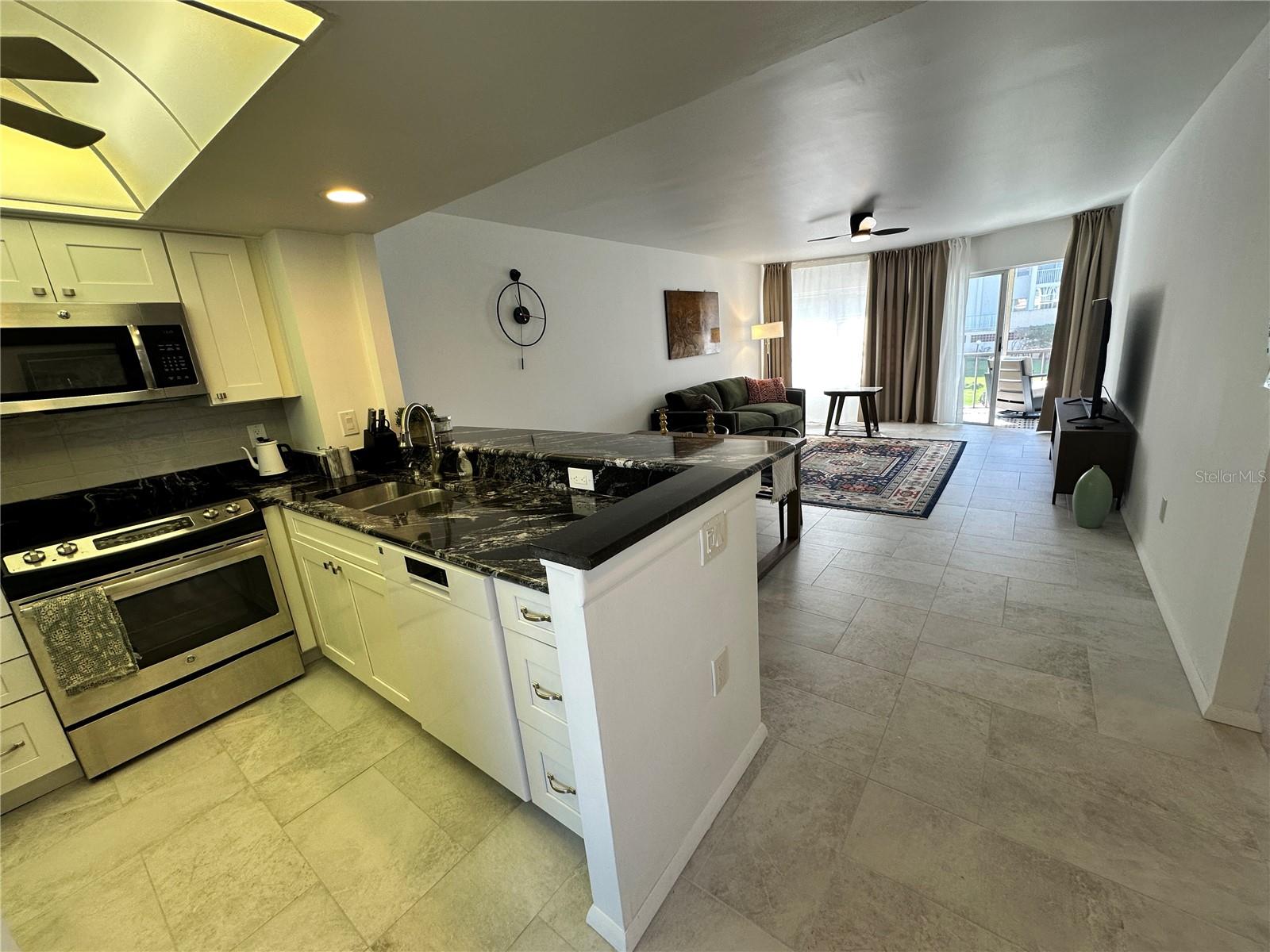 1300 N PORTOFINO DR #205, SARASOTA, FL, 34242
