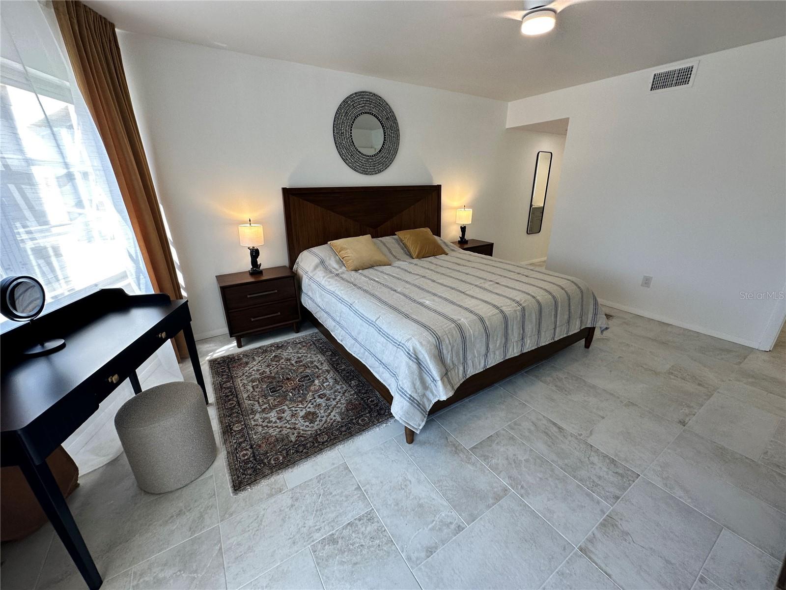 1300 N PORTOFINO DR #205, SARASOTA, FL, 34242