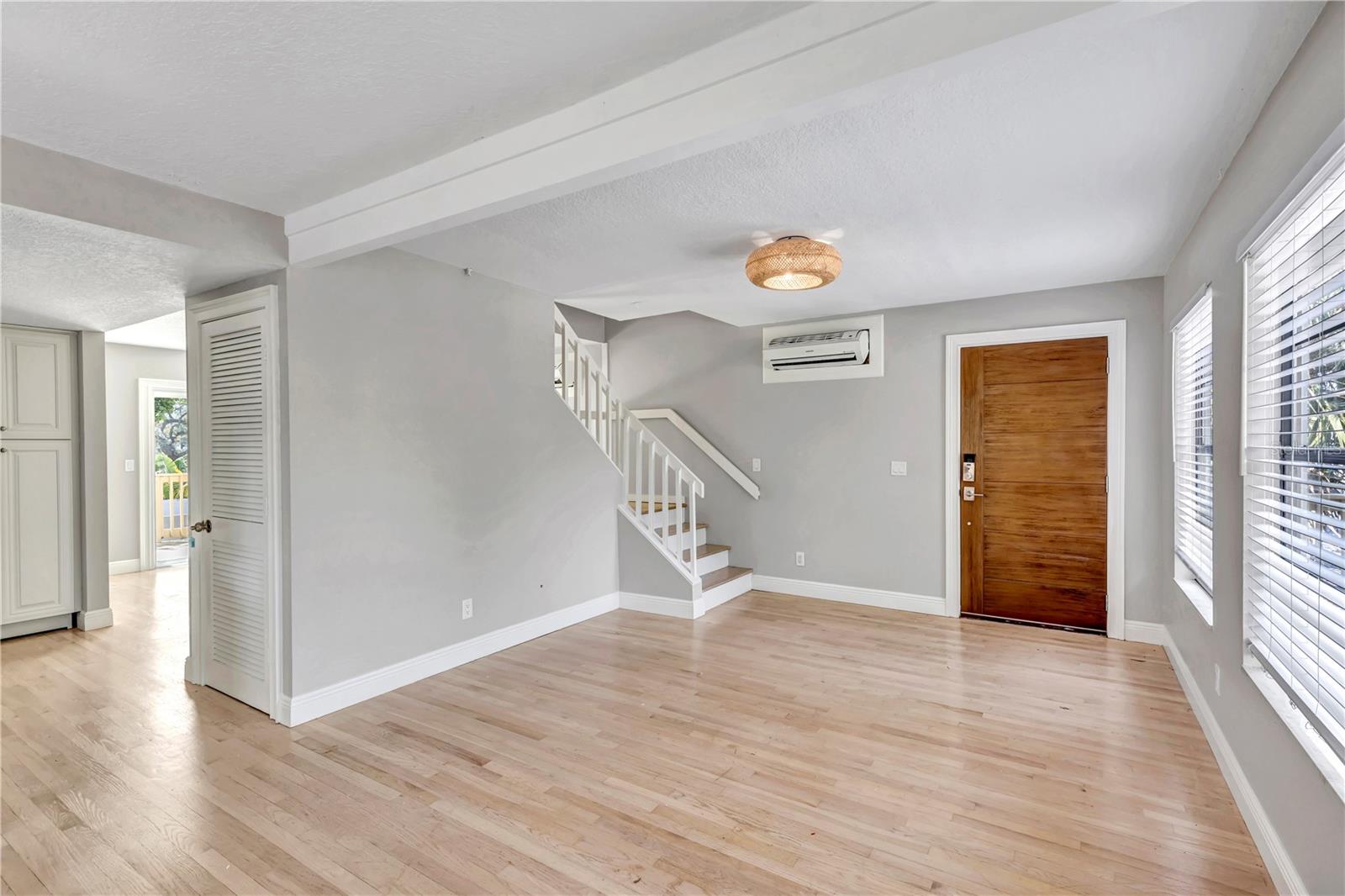 304 16TH AVE N, ST PETERSBURG, FL, 33704