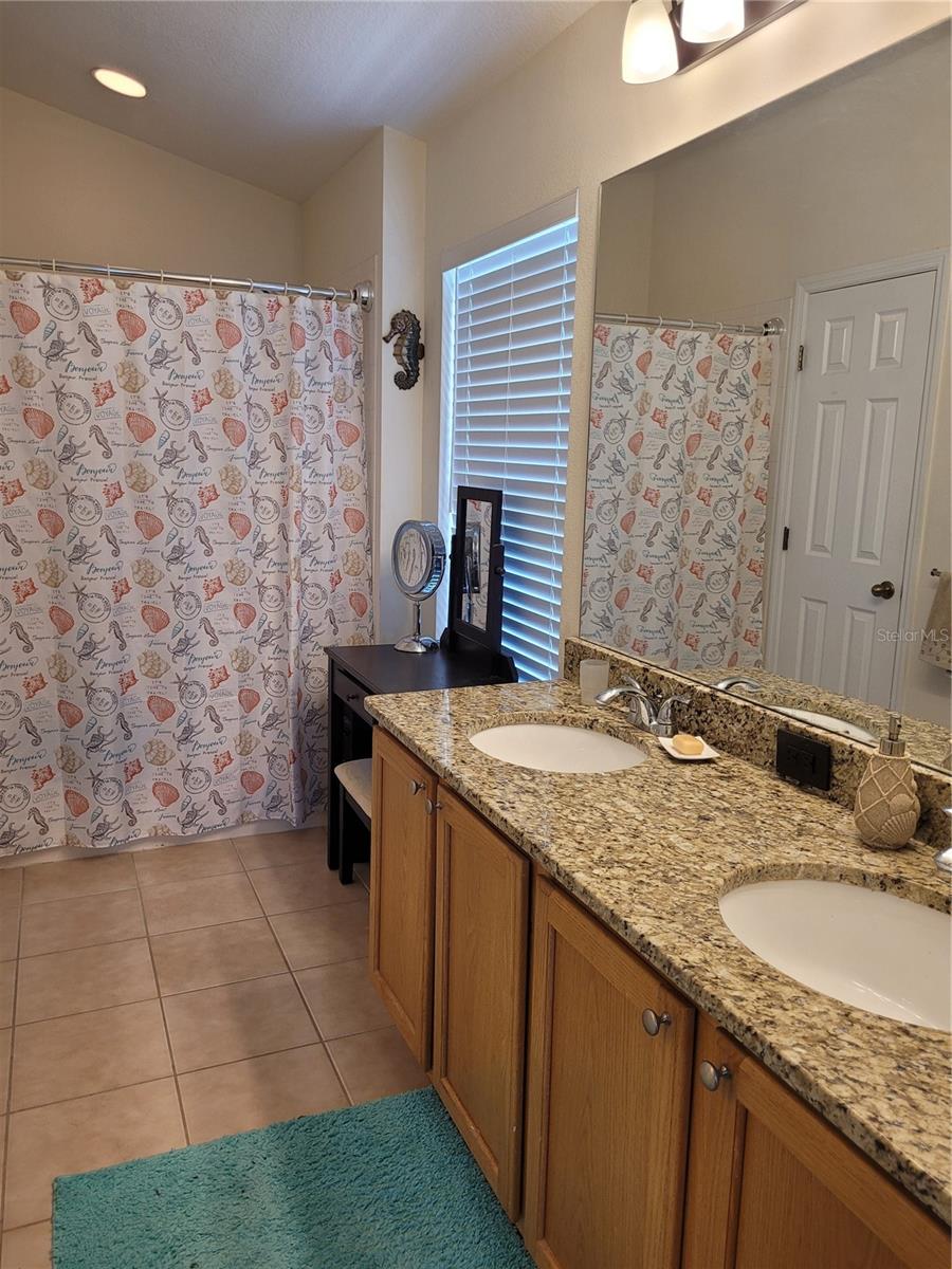 584 52ND AVE N, ST PETERSBURG, FL, 33703