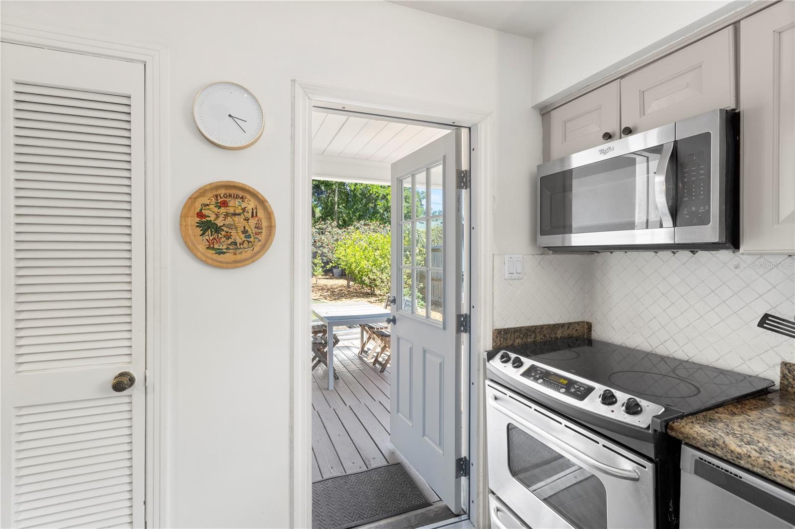 1222 E POWHATAN AVE, TAMPA, FL, 33604