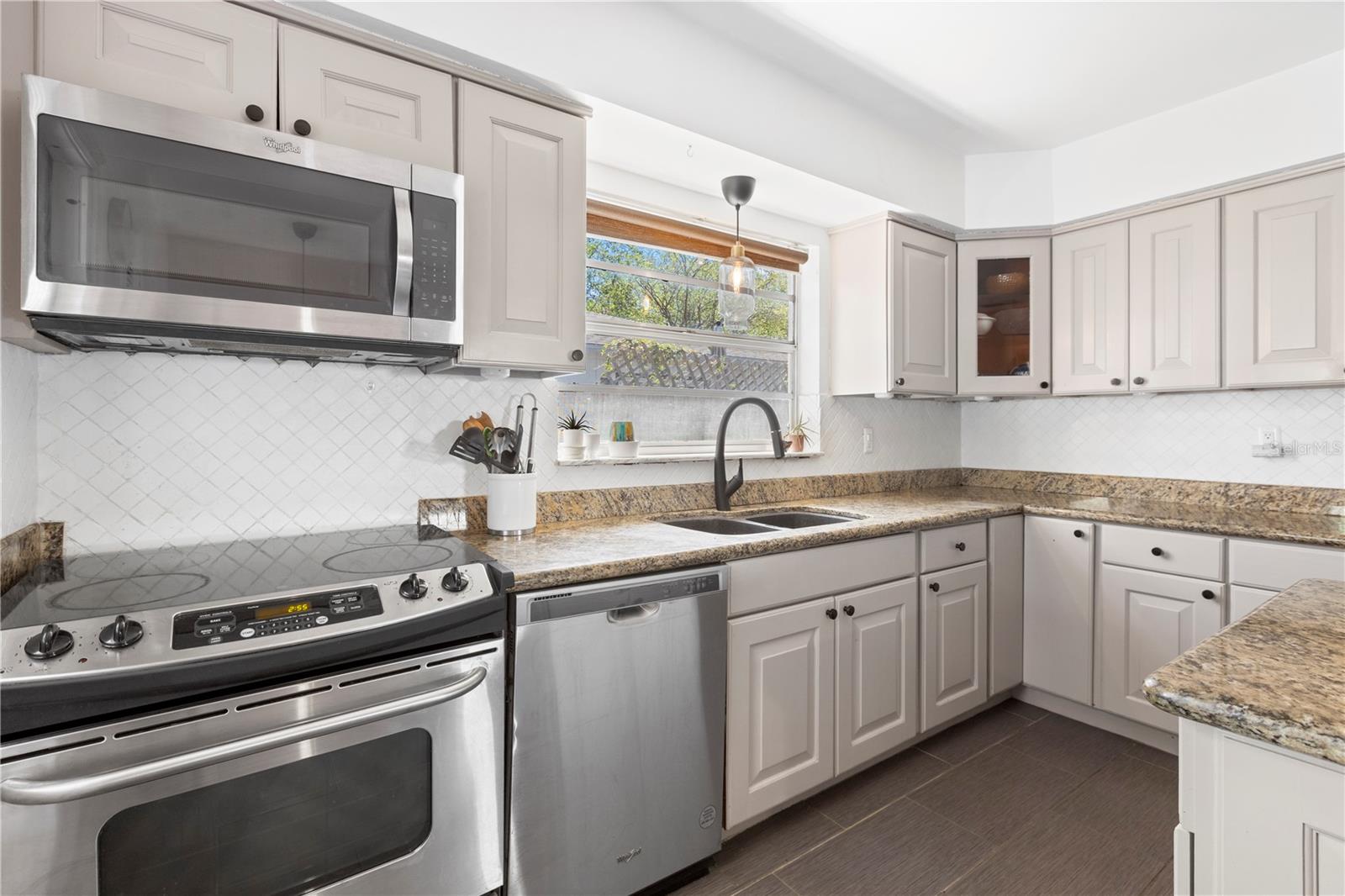 1222 E POWHATAN AVE, TAMPA, FL, 33604