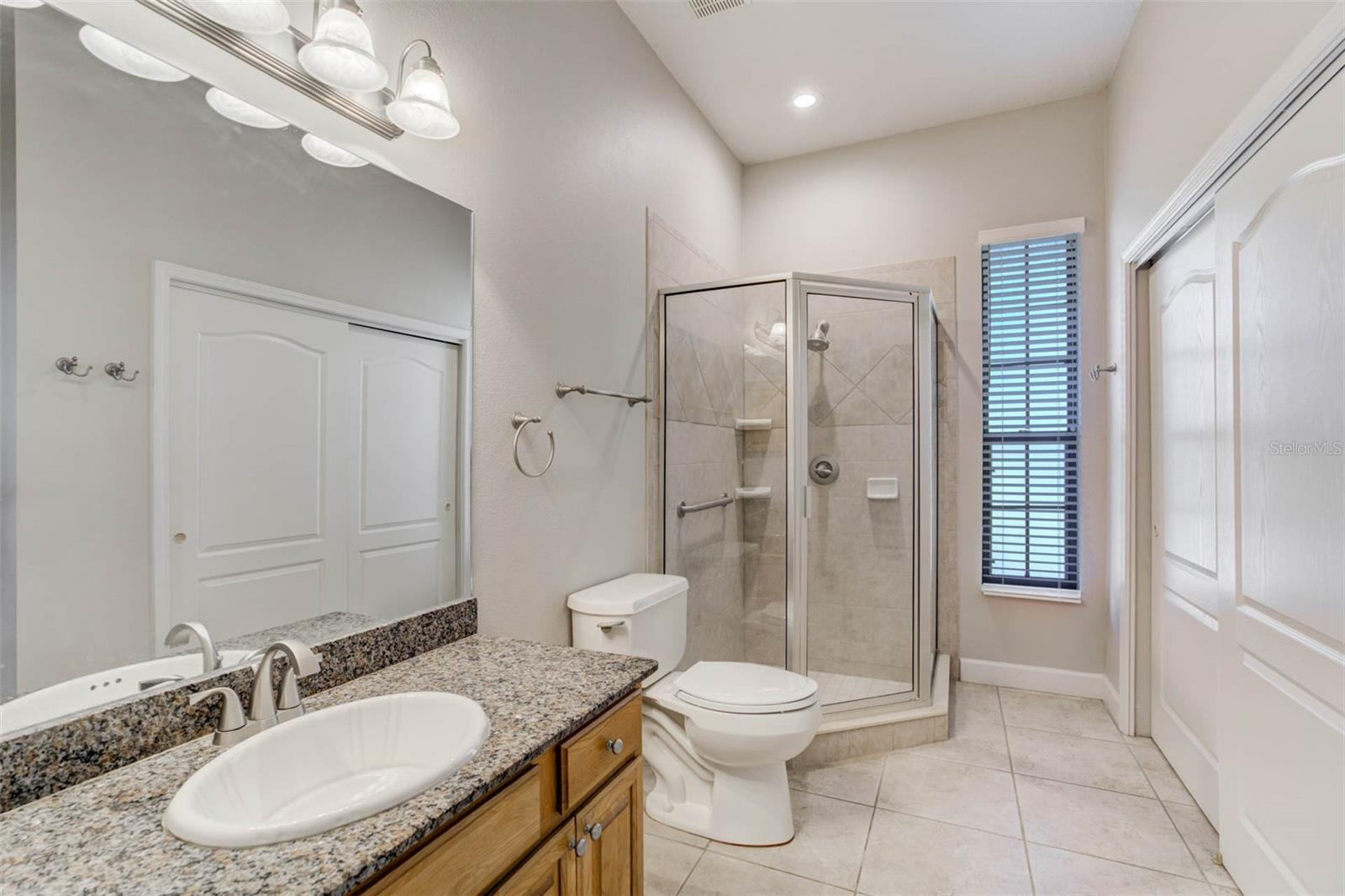 L4952200 Property Photo