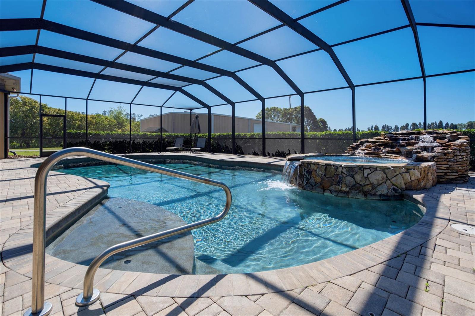 L4952200 Property Photo