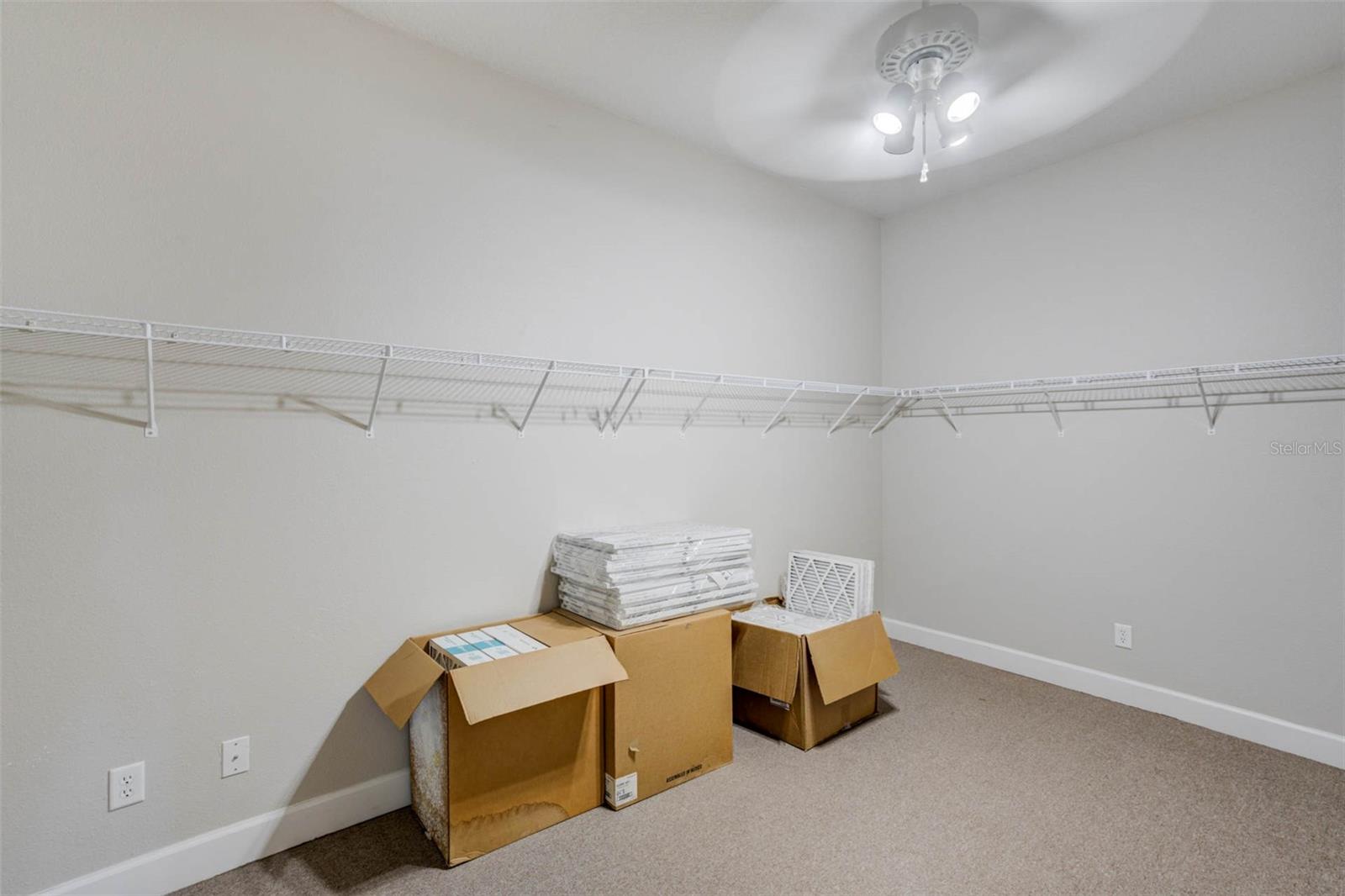 L4952200 Property Photo