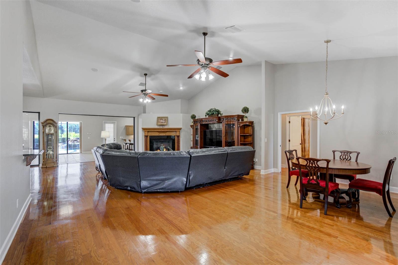 L4952200 Property Photo