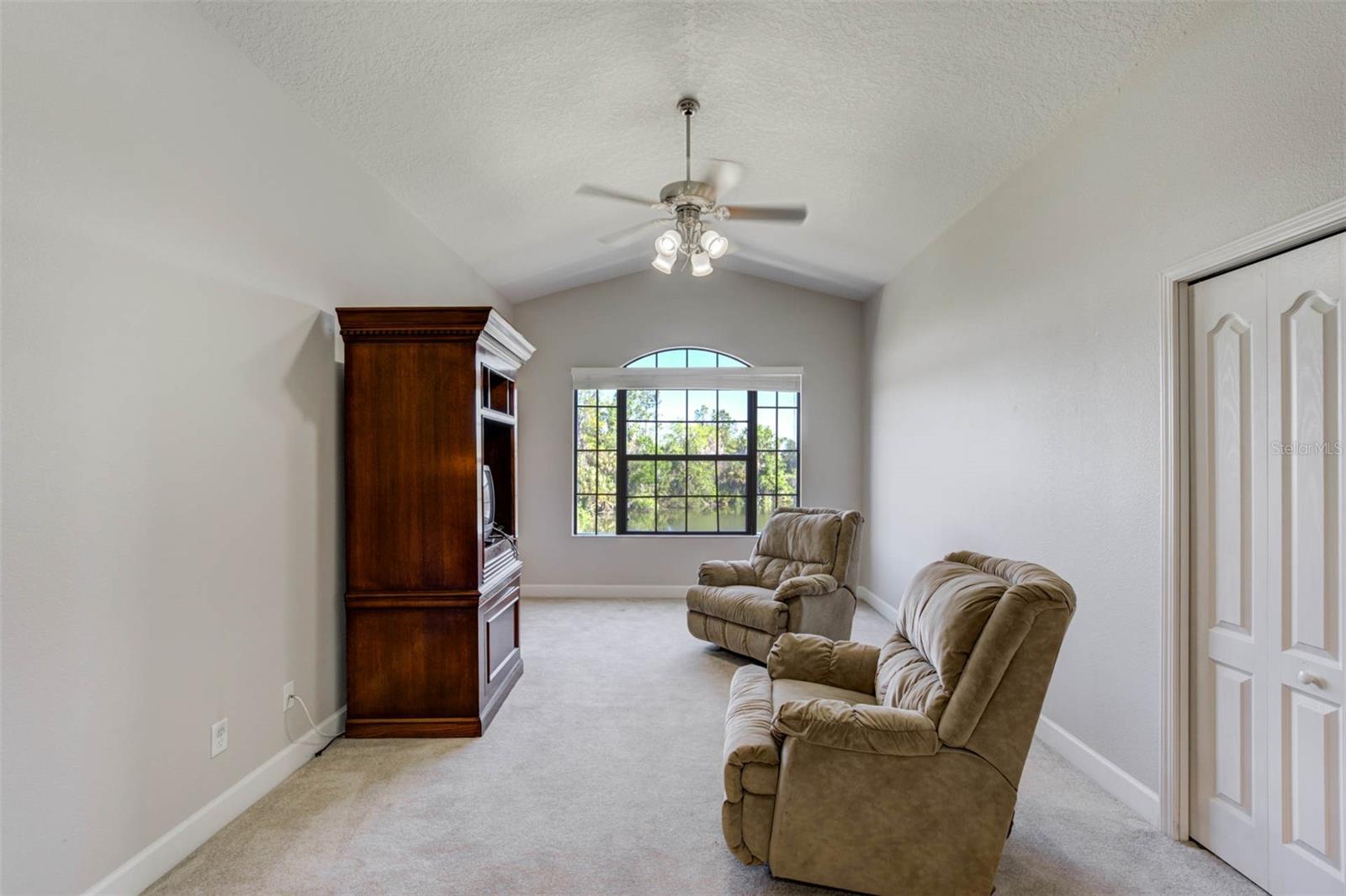 L4952200 Property Photo