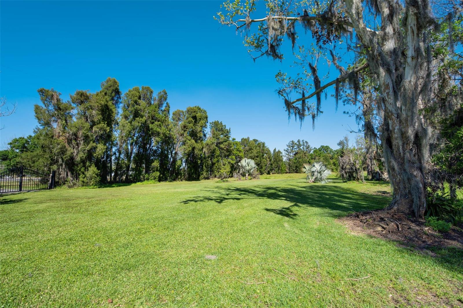 L4952200 Property Photo