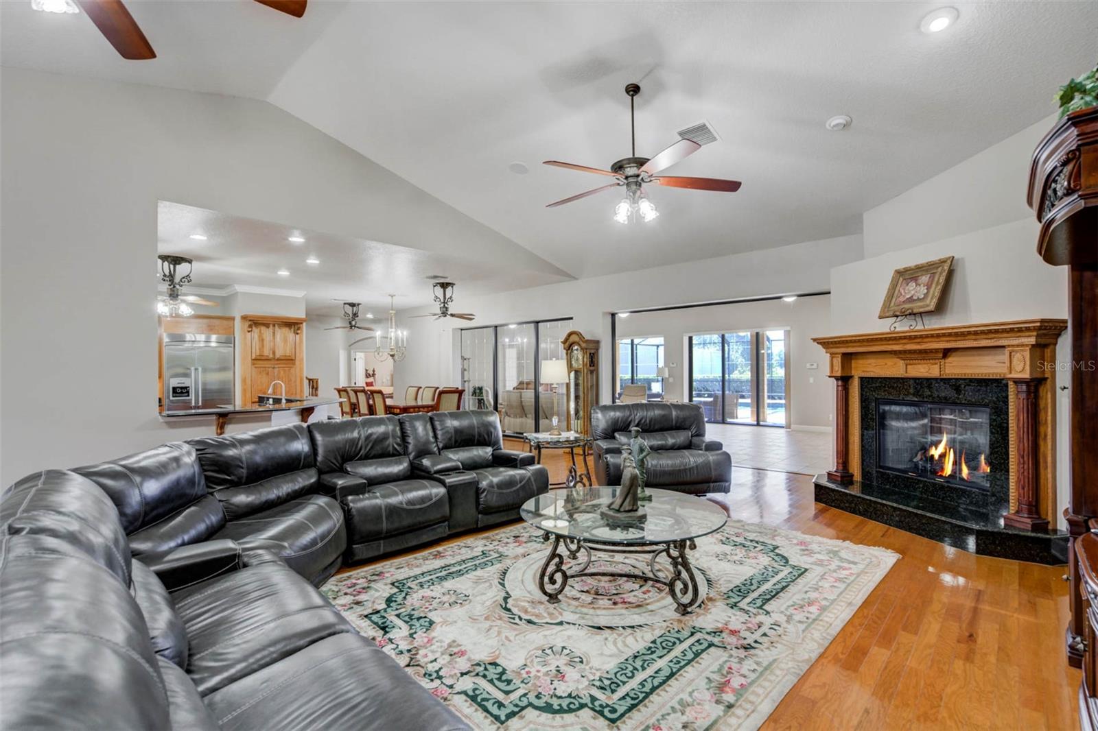 L4952200 Property Photo