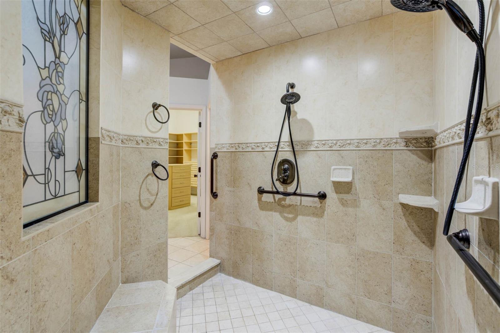 L4952200 Property Photo