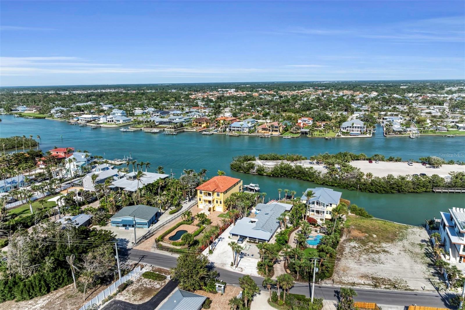 A4648844 Property Photo