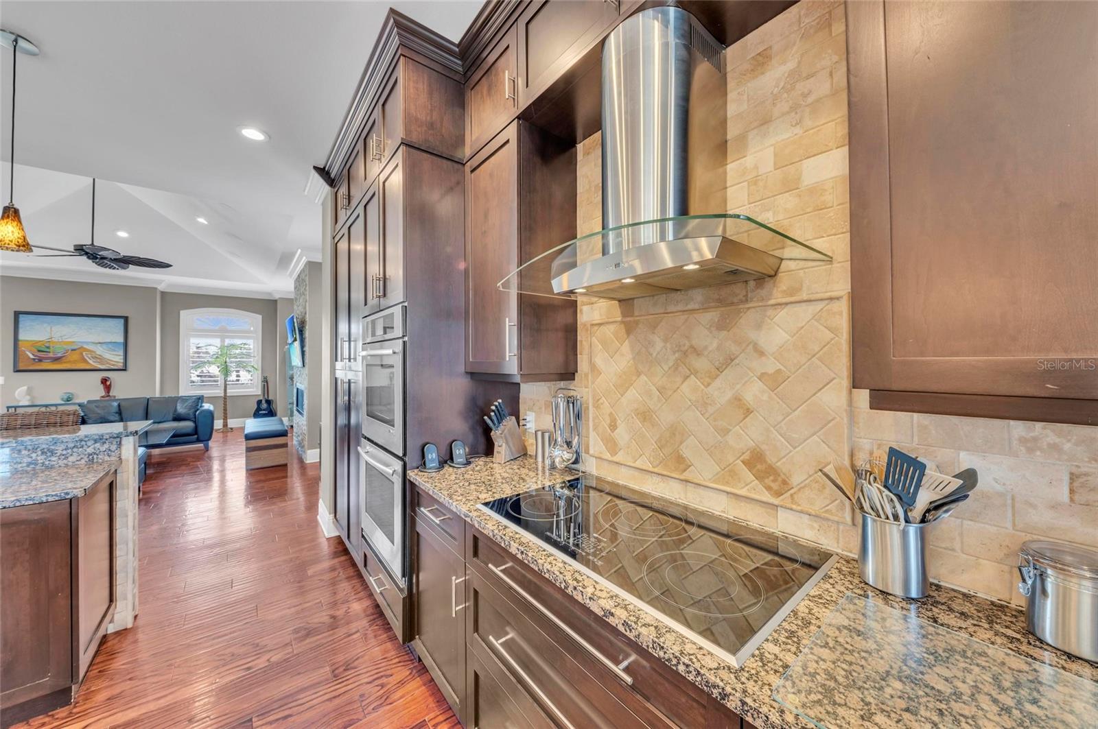 A4648844 Property Photo