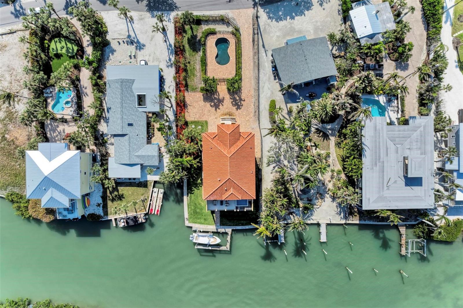 A4648844 Property Photo