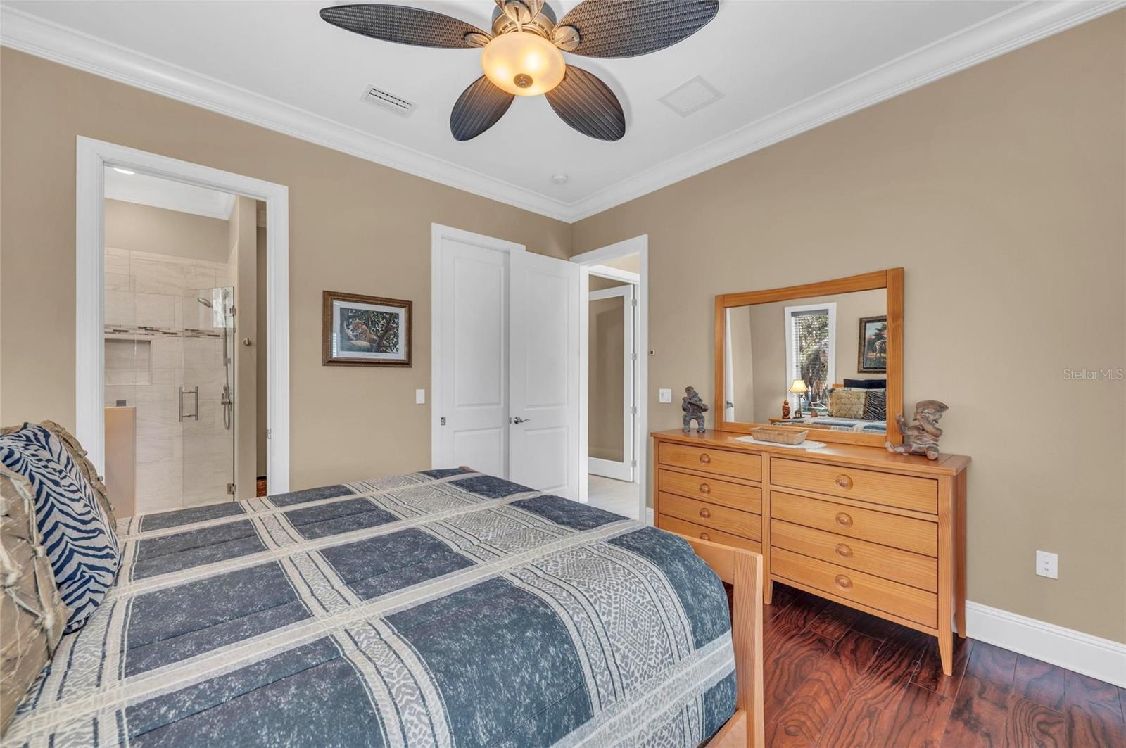 A4648844 Property Photo