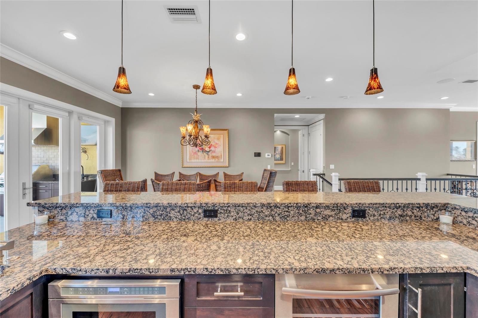 A4648844 Property Photo