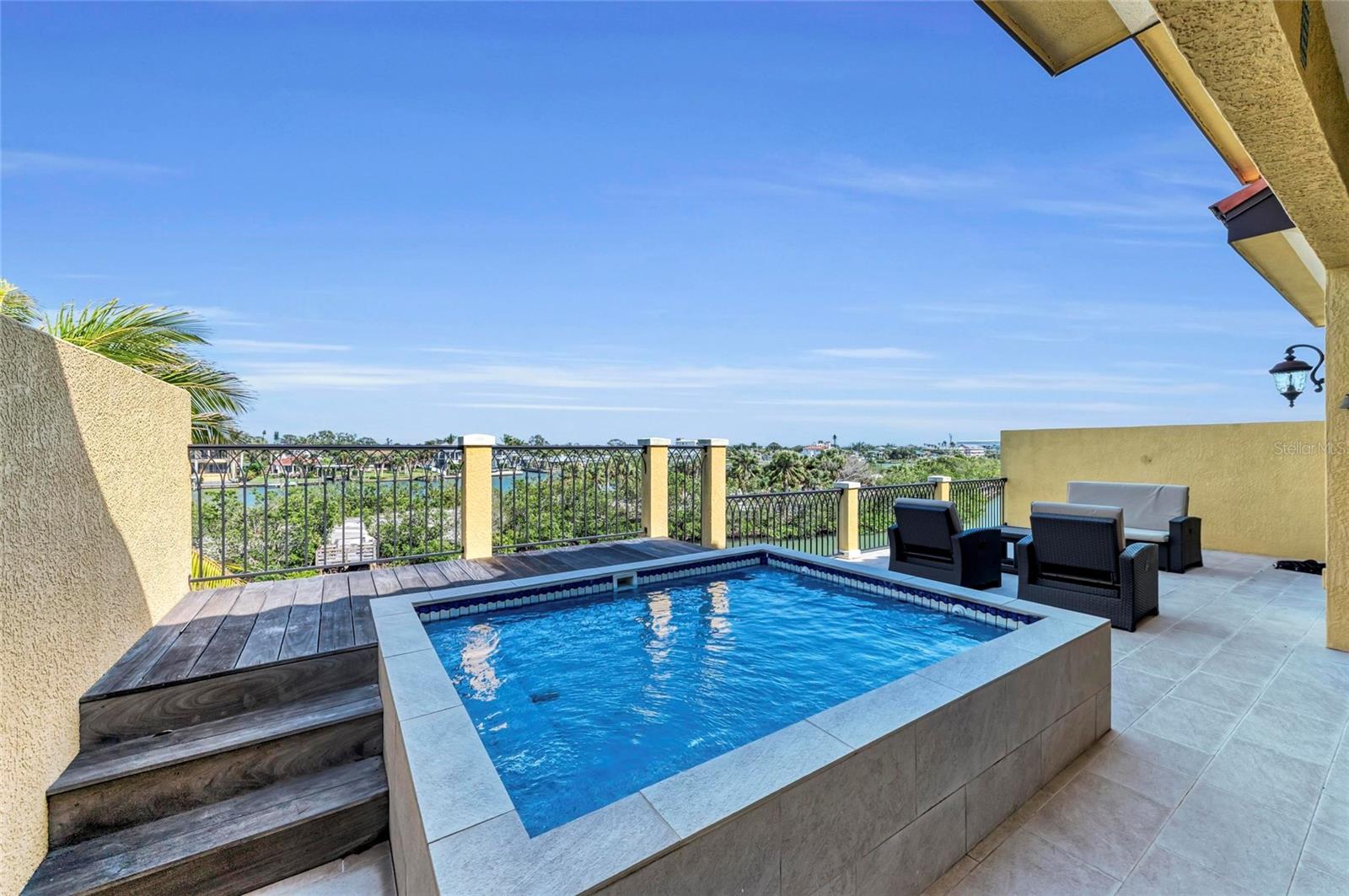 A4648844 Property Photo