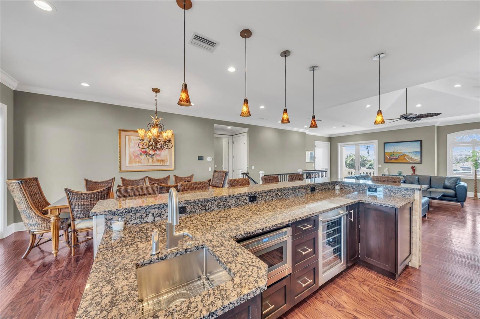 A4648844 Property Photo