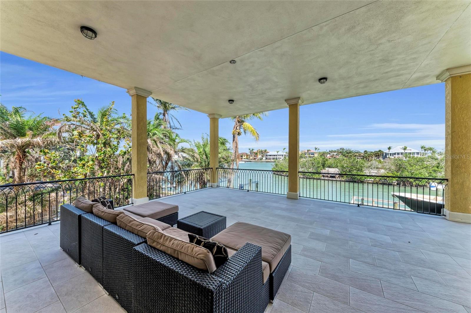 A4648844 Property Photo