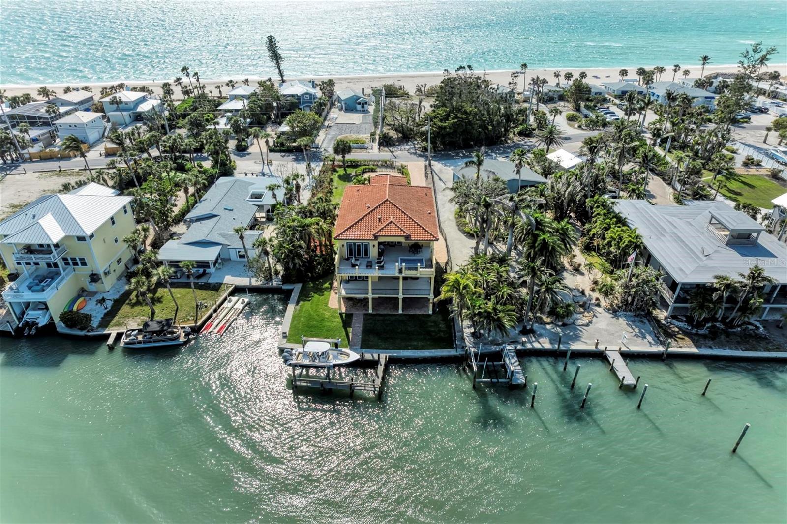 A4648844 Property Photo