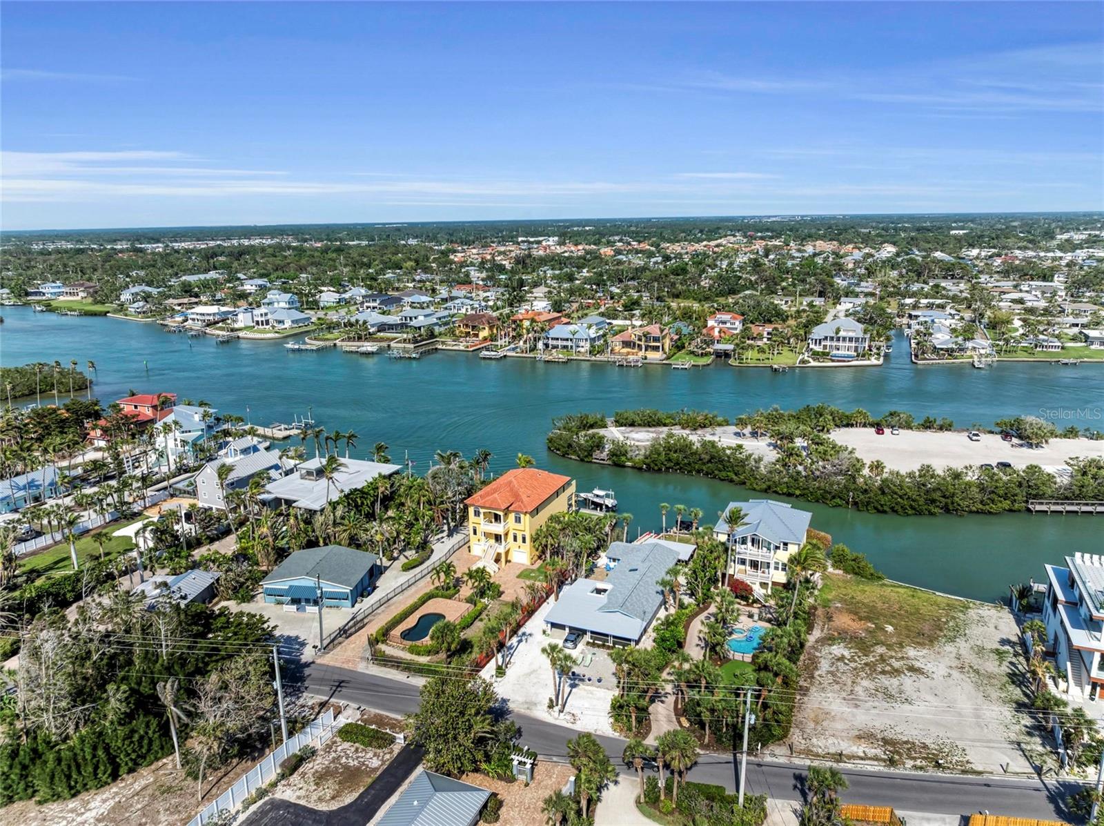 A4648844 Property Photo