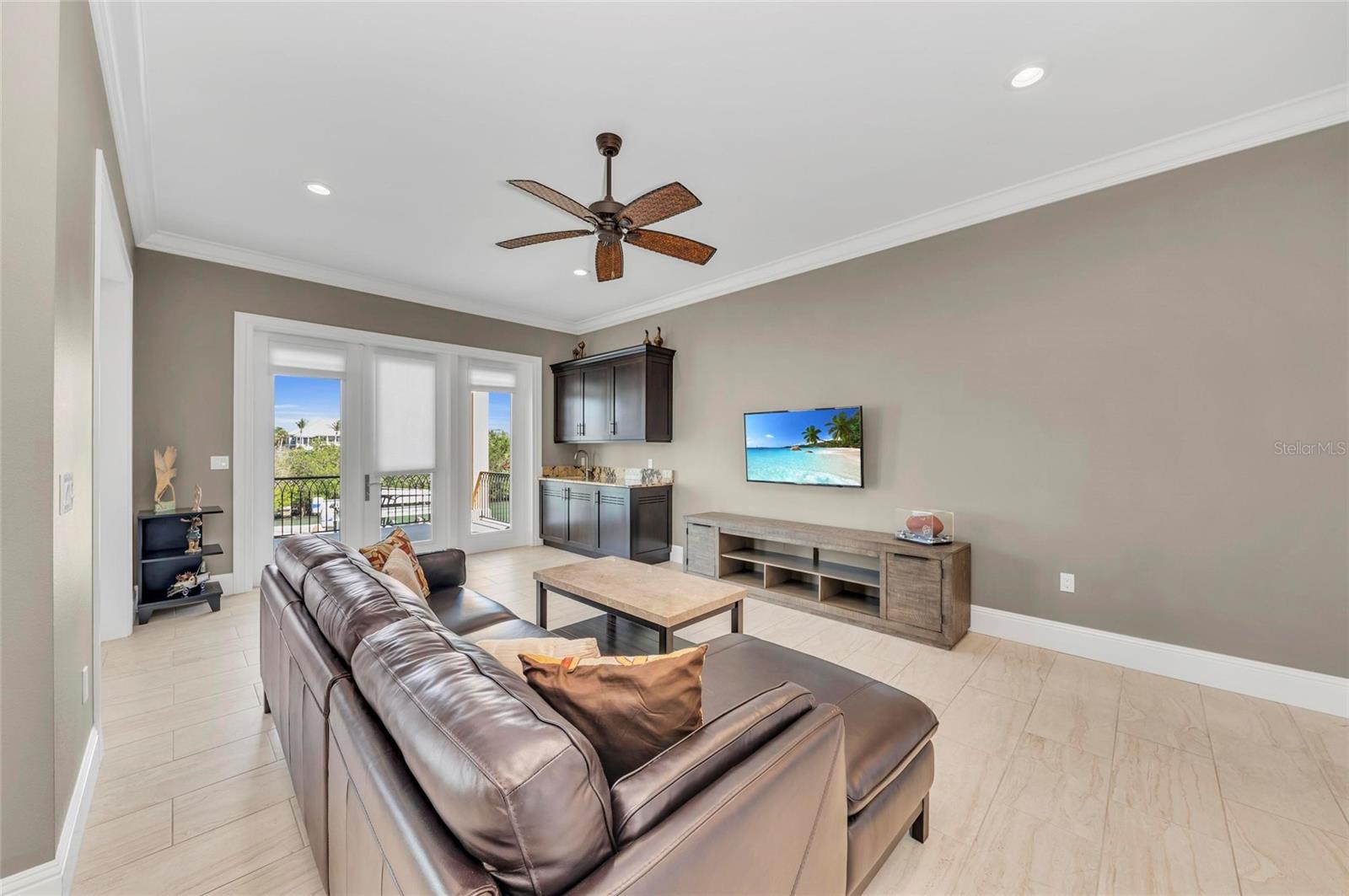 A4648844 Property Photo