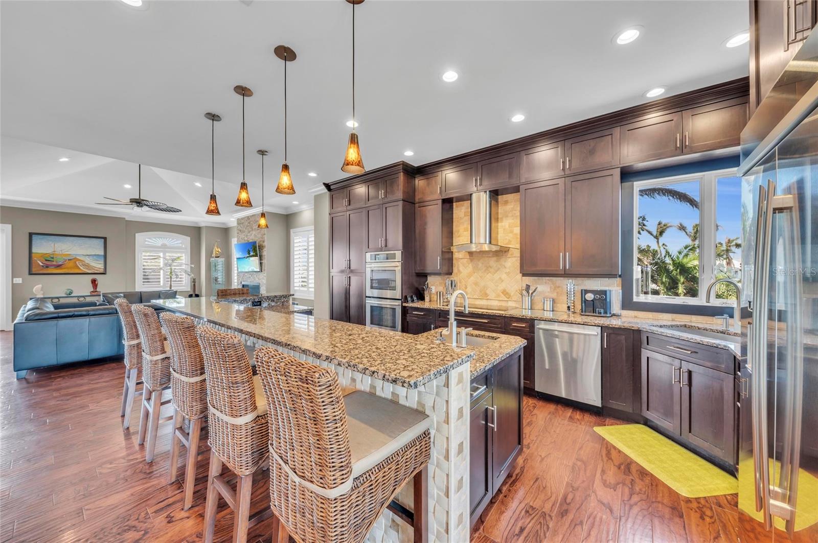 A4648844 Property Photo