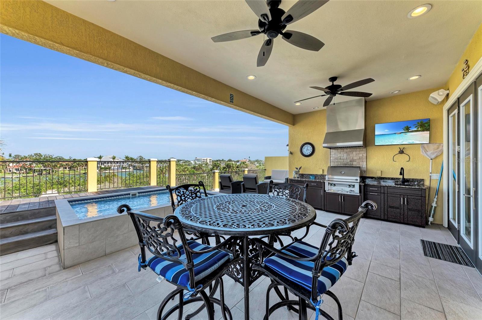 A4648844 Property Photo