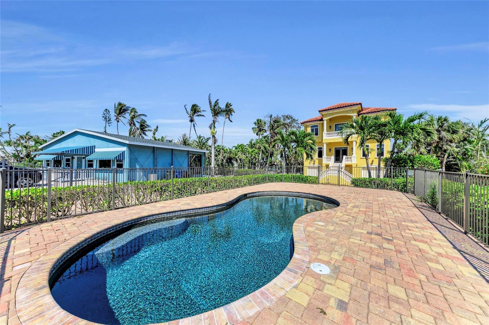 A4648844 Property Photo