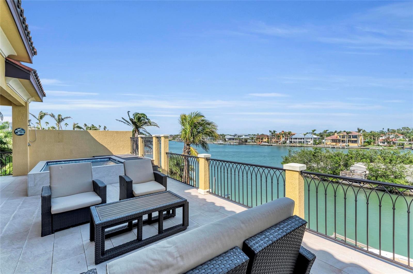 A4648844 Property Photo