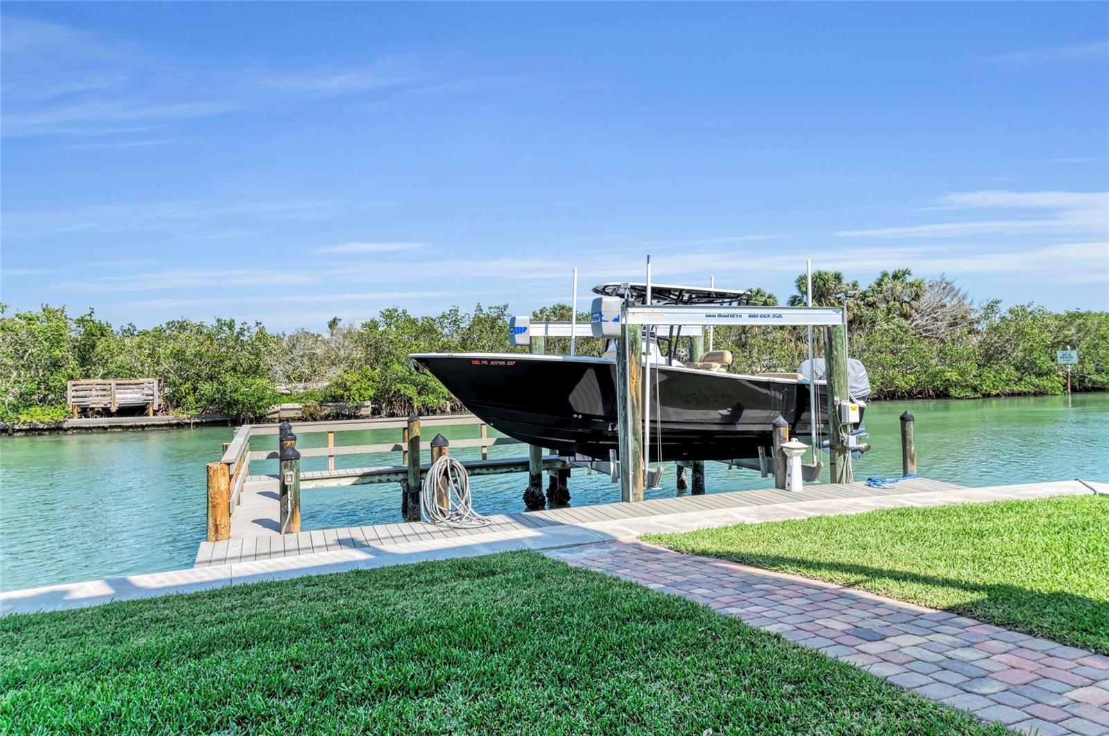 A4648844 Property Photo