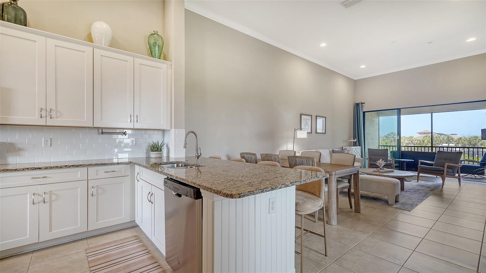 5424 CICERONE ST #204, SARASOTA, FL, 34238