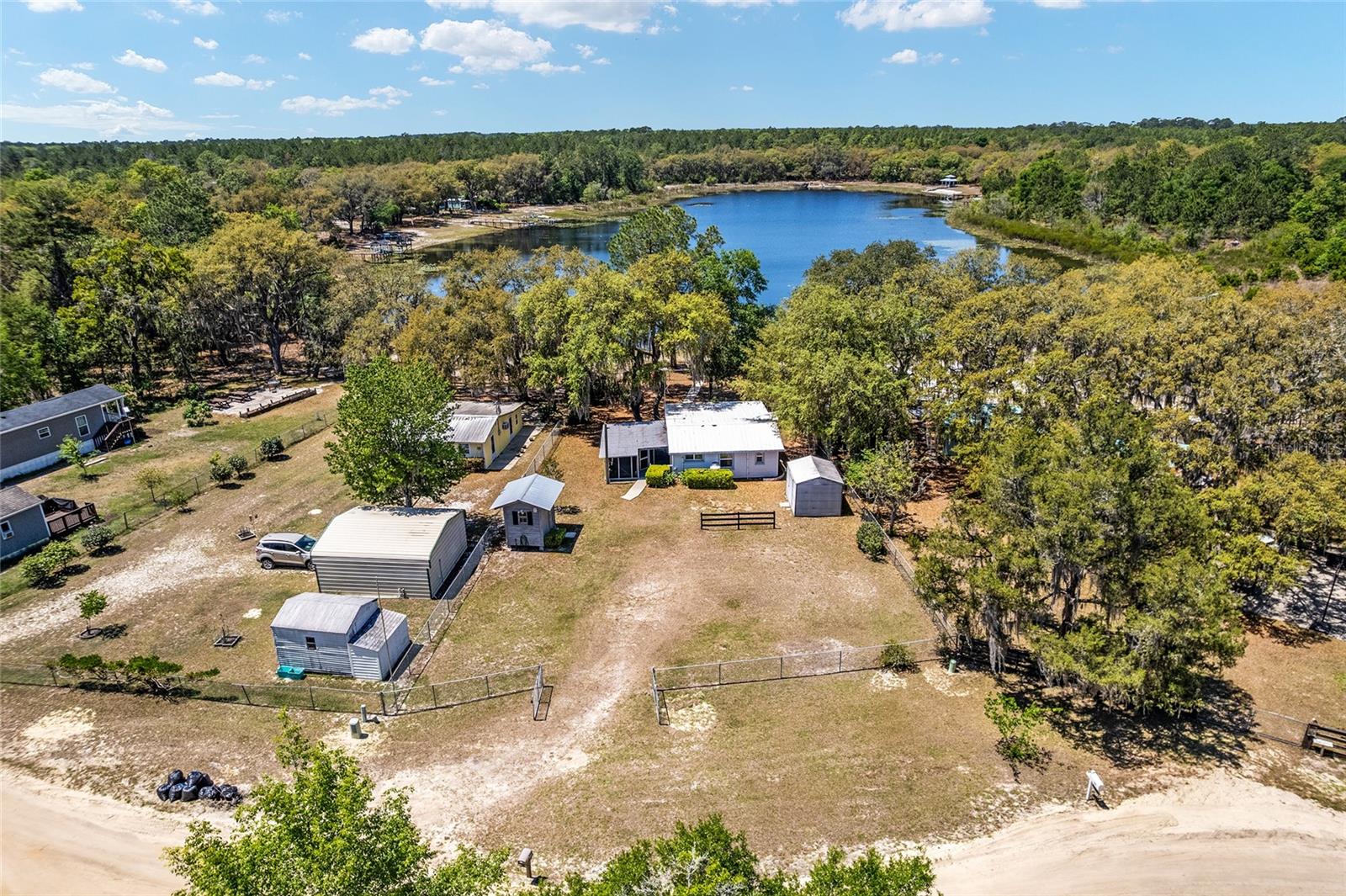 150 CLEARWATER LAKE RD, HAWTHORNE, FL, 32640