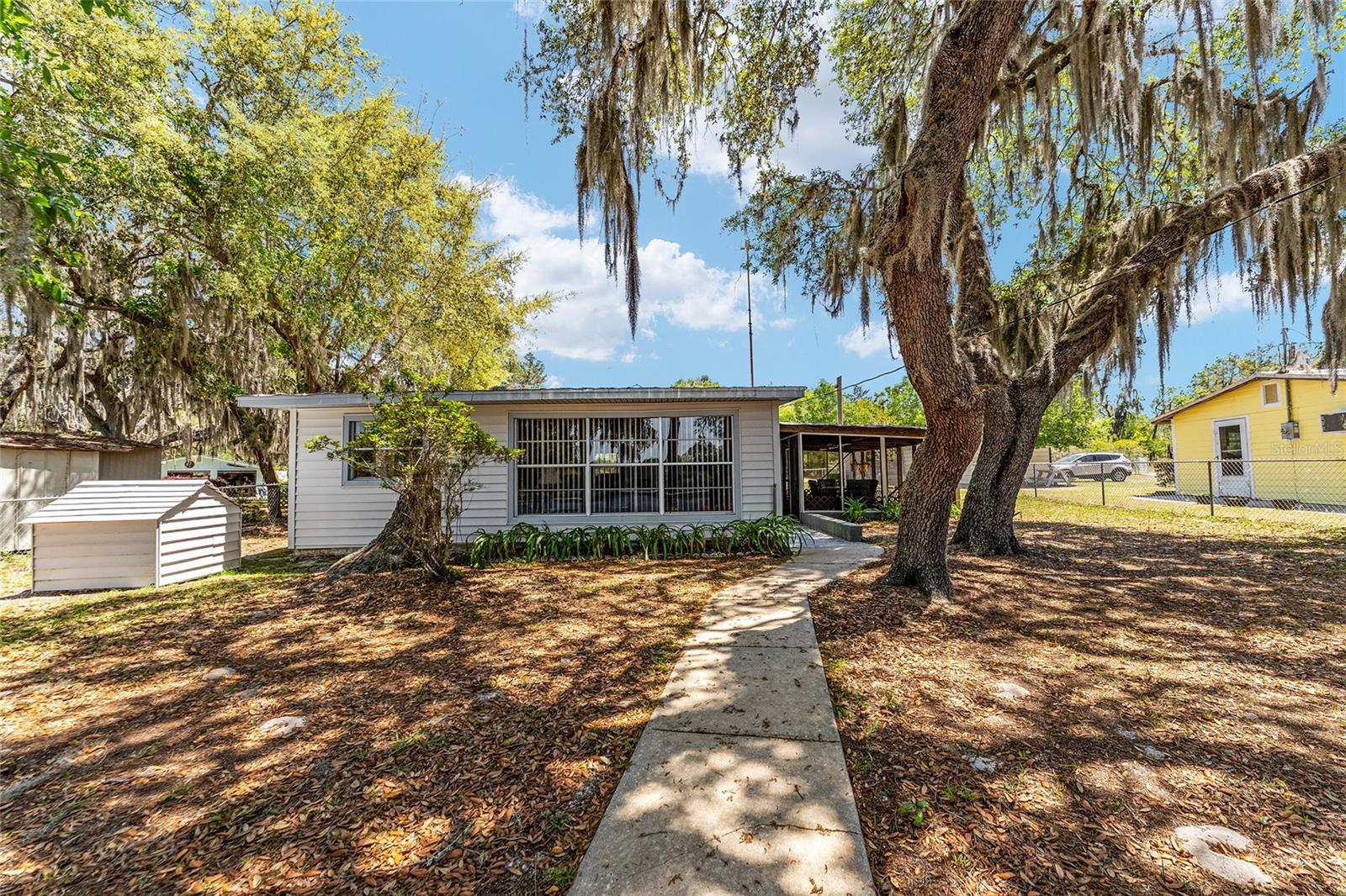 150 CLEARWATER LAKE RD, HAWTHORNE, FL, 32640