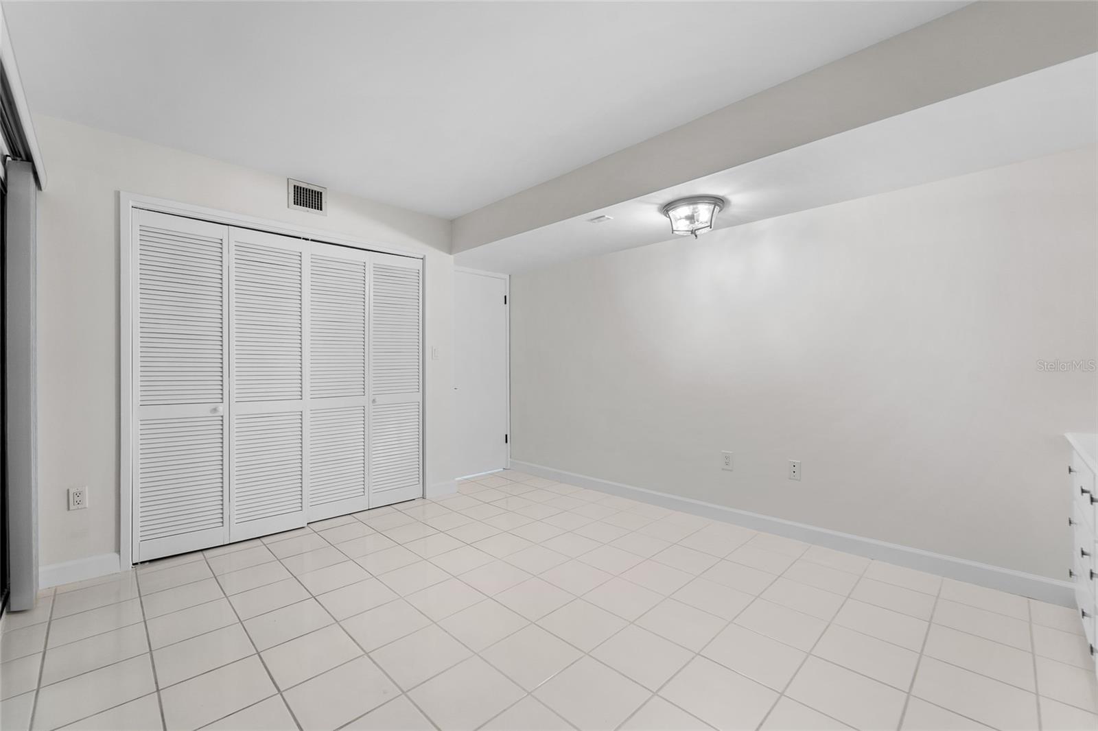 Secondary bedroom
