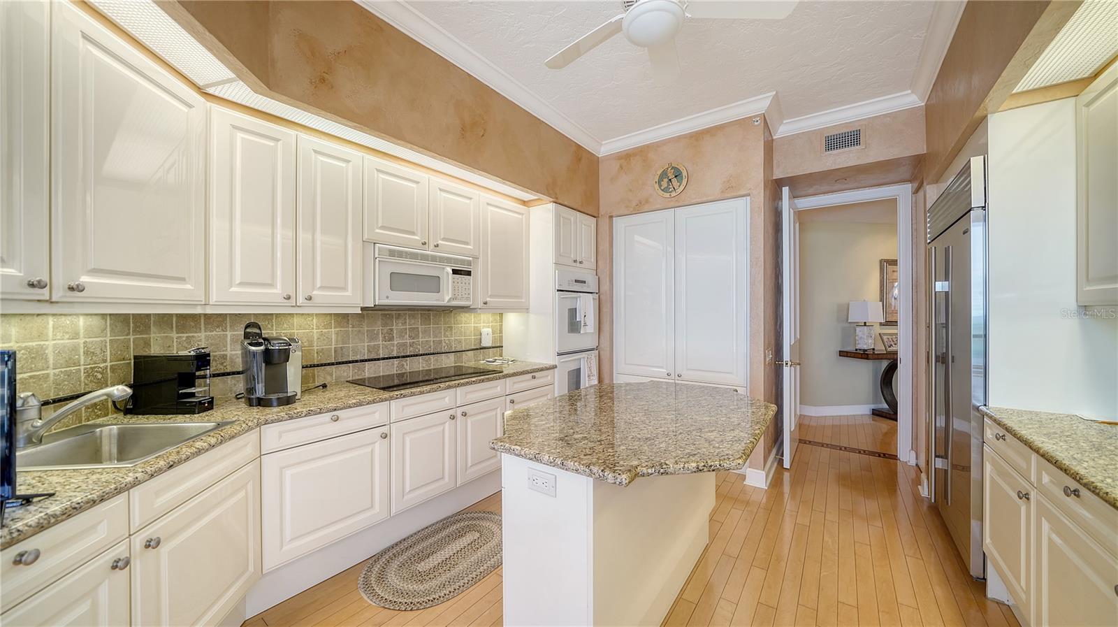 1241 GULF OF MEXICO DR #603, LONGBOAT KEY, FL, 34228