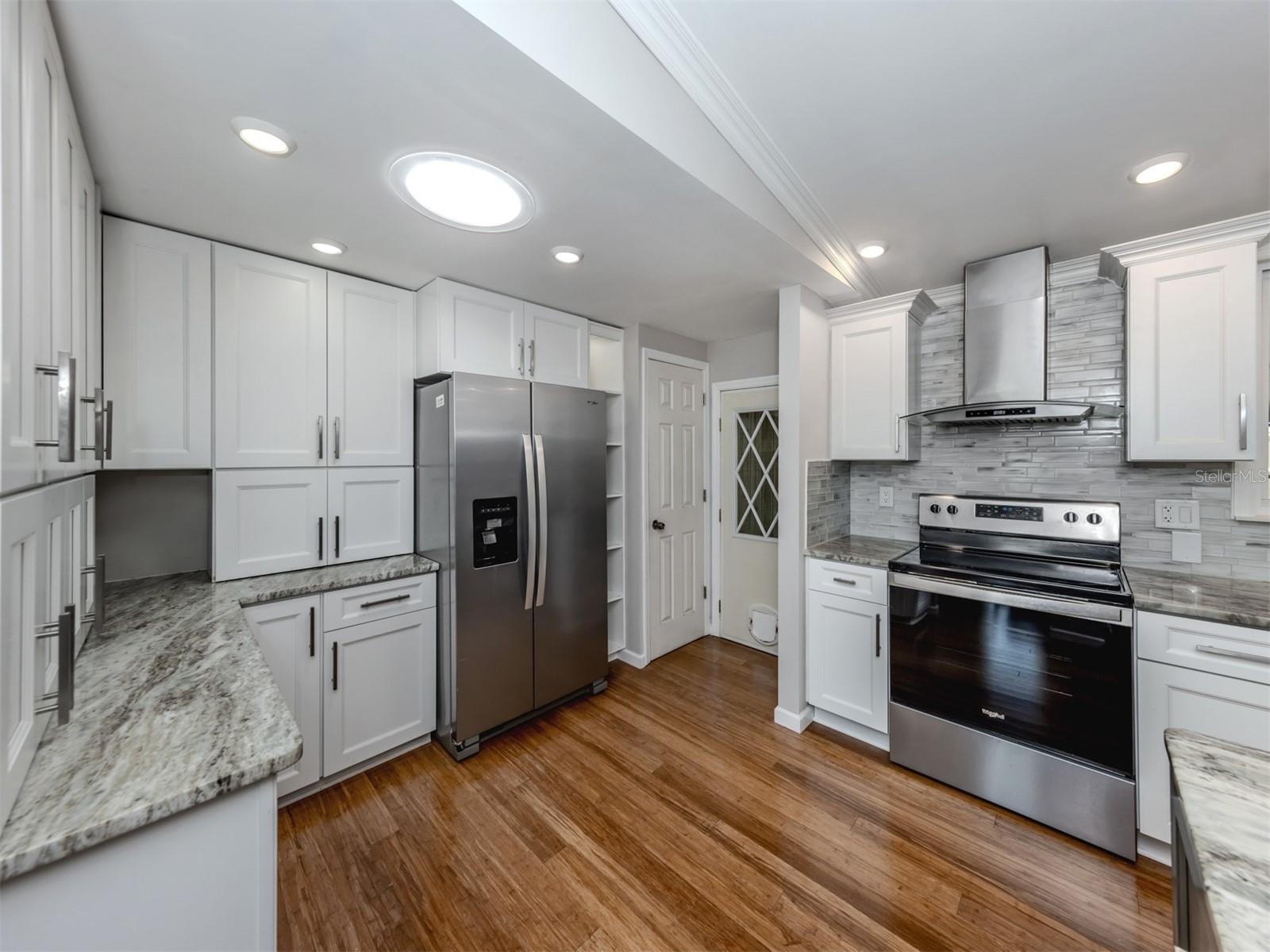 379 HARBOR ISLES DR, NORTH PORT, FL, 34287