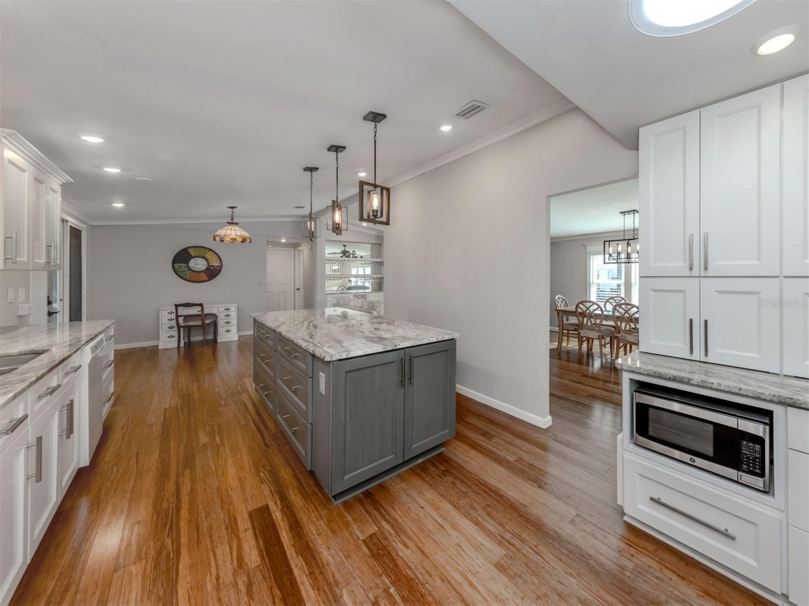 379 HARBOR ISLES DR, NORTH PORT, FL, 34287