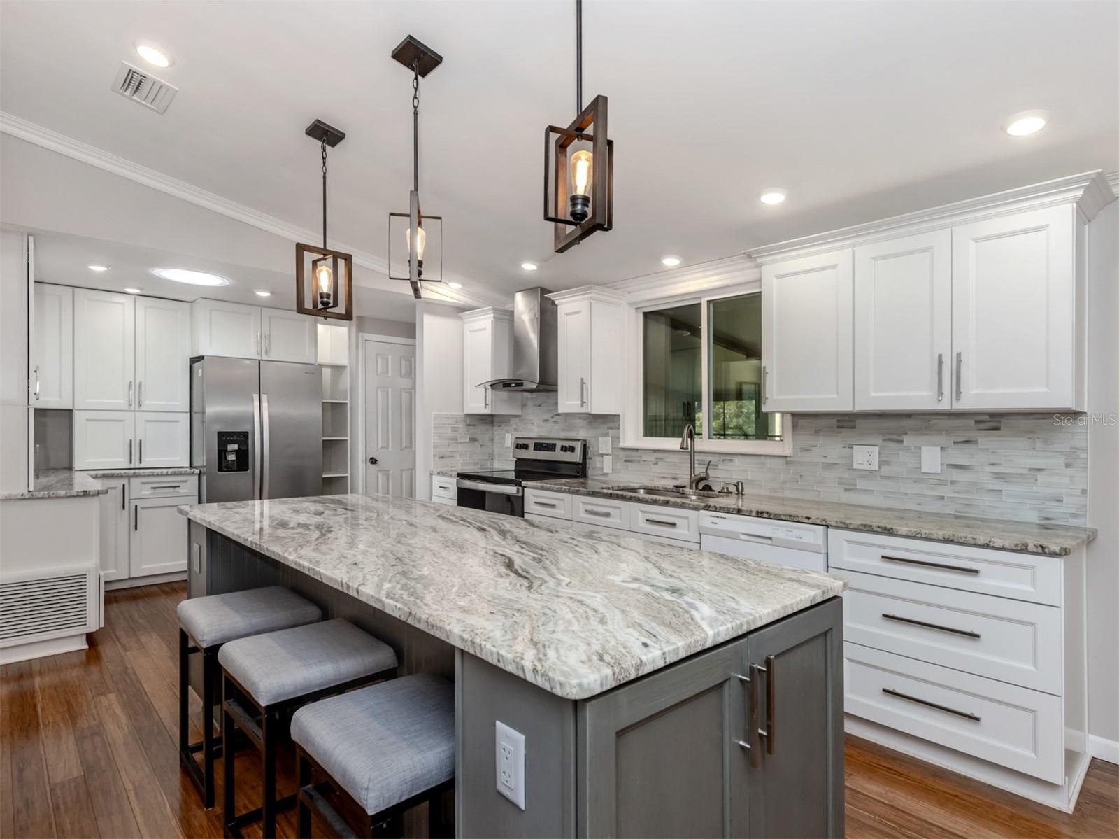 379 HARBOR ISLES DR, NORTH PORT, FL, 34287