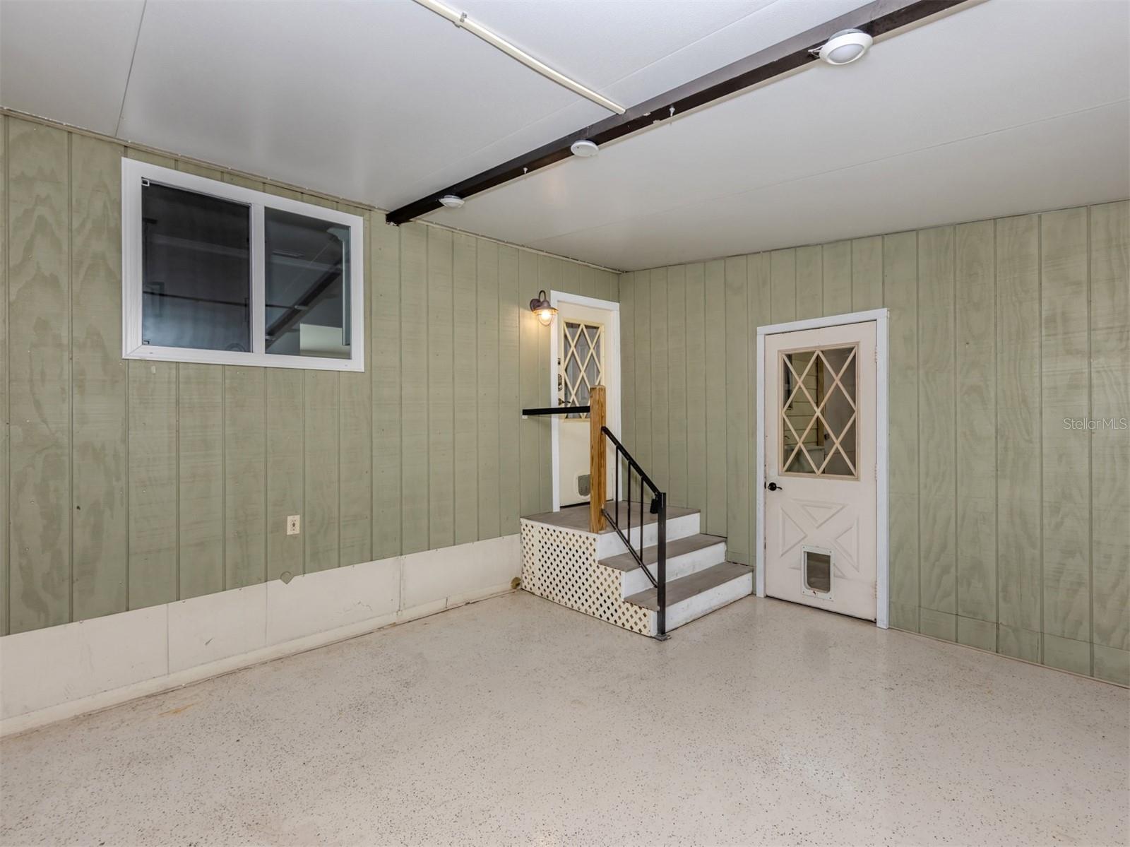 379 HARBOR ISLES DR, NORTH PORT, FL, 34287