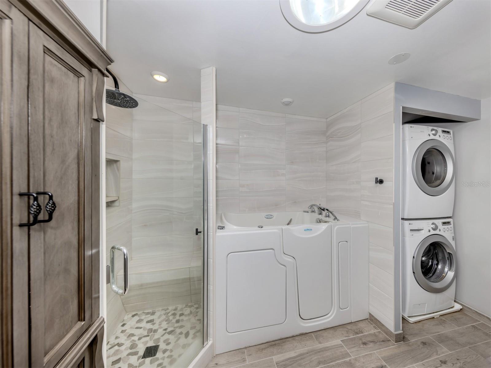 379 HARBOR ISLES DR, NORTH PORT, FL, 34287