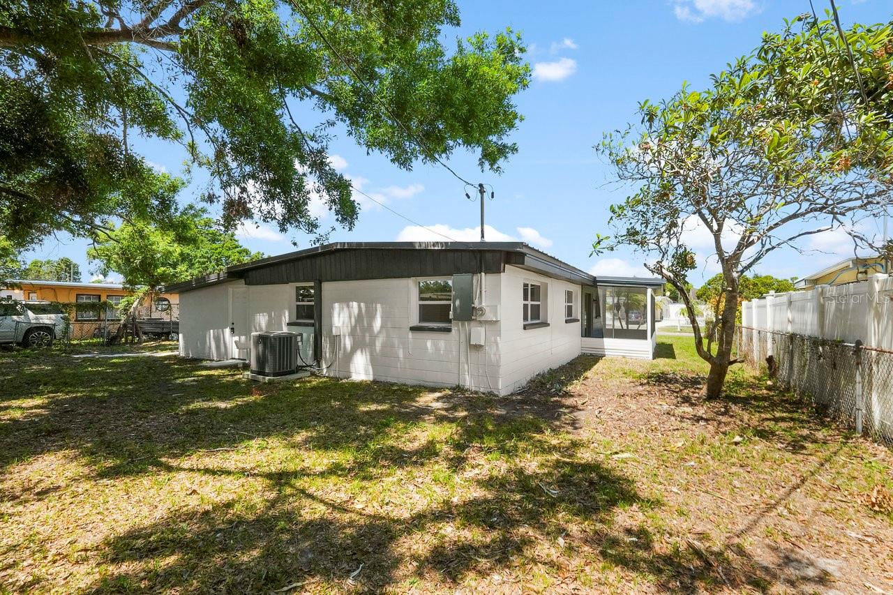 7607 LAVENDER LN, TAMPA, FL, 33619