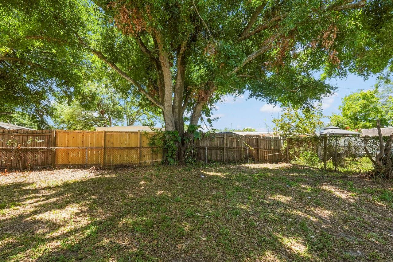 7607 LAVENDER LN, TAMPA, FL, 33619