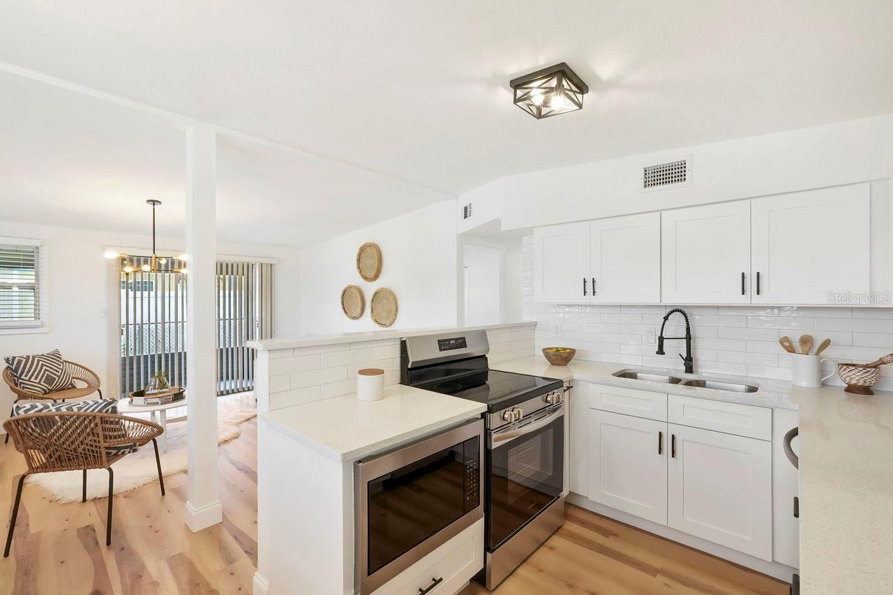 7607 LAVENDER LN, TAMPA, FL, 33619