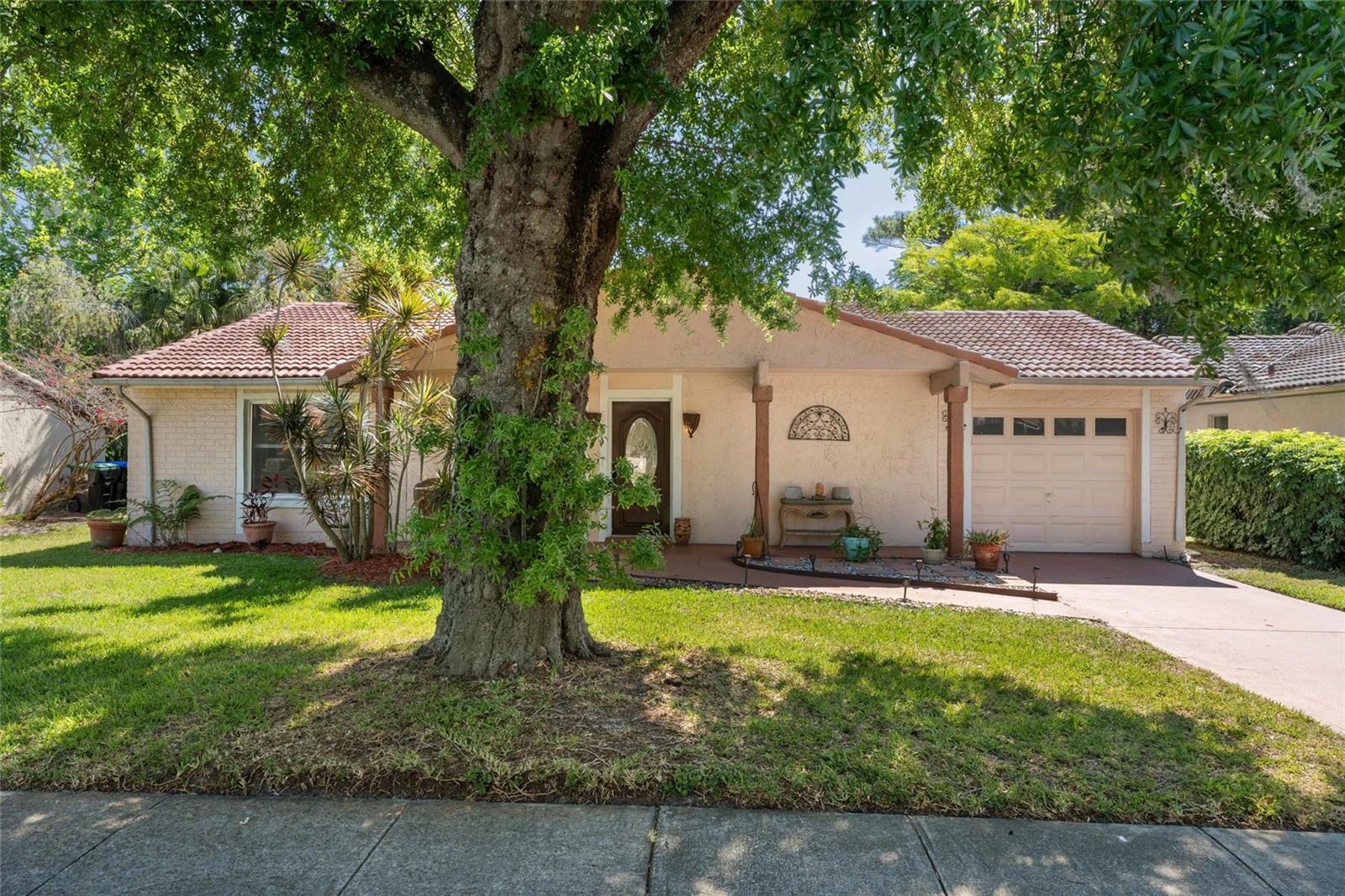 10423 MANASSAS CIR, ORLANDO, FL, 32821