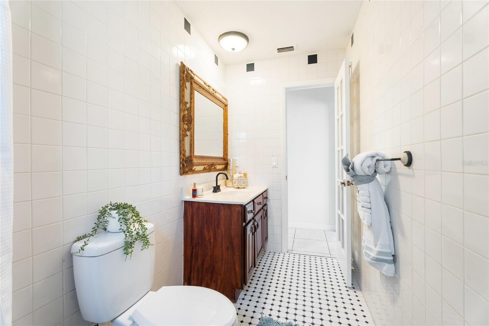 10423 MANASSAS CIR, ORLANDO, FL, 32821