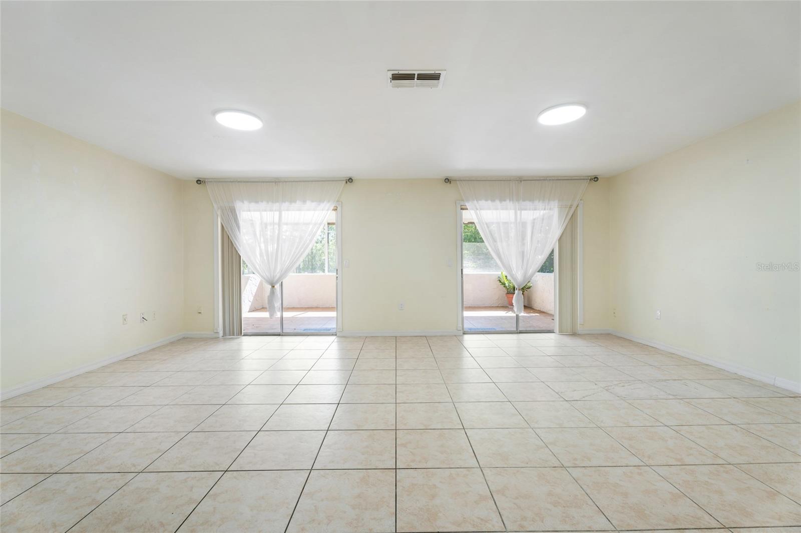 10423 MANASSAS CIR, ORLANDO, FL, 32821