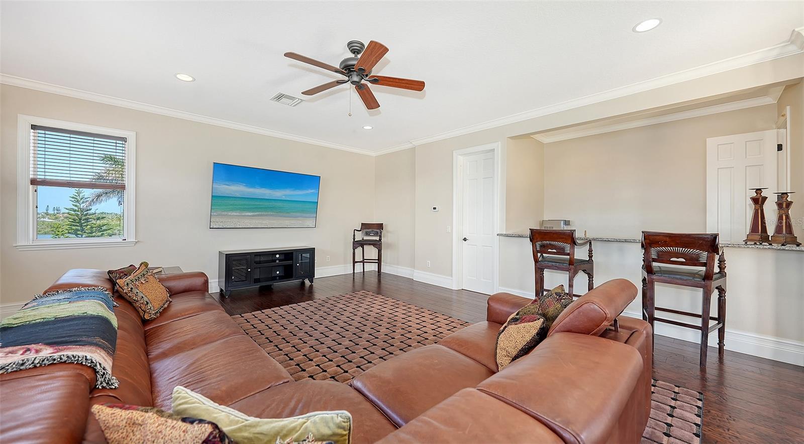 A4648878 Property Photo